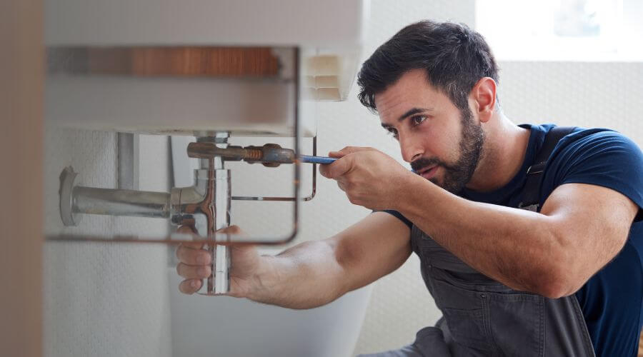 Water heater leaking fix in Mandeville, LA